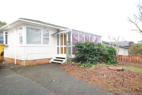 Photo of property in 14 Minaret Drive, Bucklands Beach, Auckland, 2014