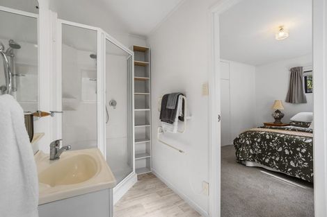 Photo of property in 39a Minaret Drive, Bucklands Beach, Auckland, 2014