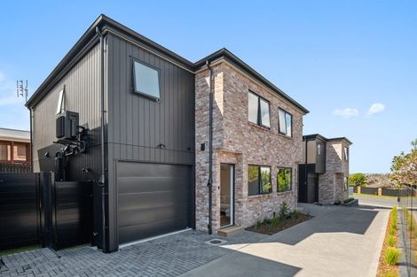 Photo of property in 43b Palmyra Way, Half Moon Bay, Auckland, 2012