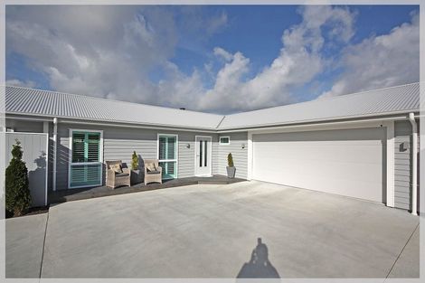 Photo of property in 10a Pratt Avenue, Foxton Beach, Foxton, 4815