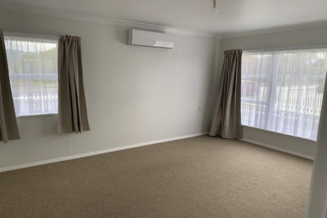 Photo of property in 10 Eton Place, Levin, 5510