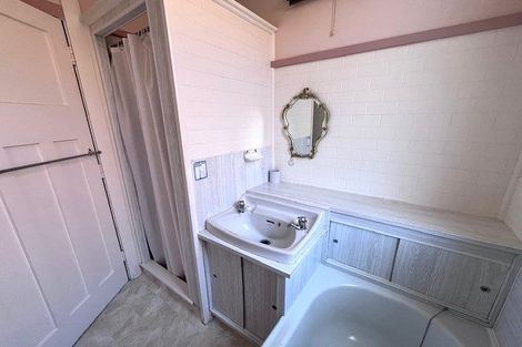 Photo of property in 185 Knights Road, Hutt Central, Lower Hutt, 5011