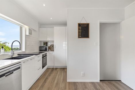 Photo of property in 116 Clovelly Road, Bucklands Beach, Auckland, 2012