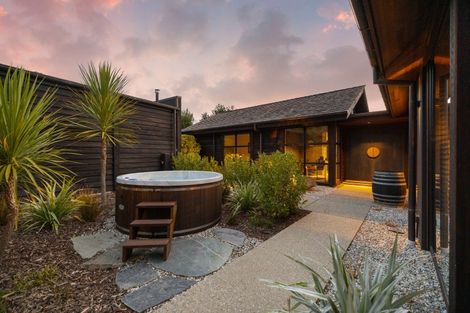 Photo of property in 7 Reading Court, Jacks Point, Queenstown, 9371
