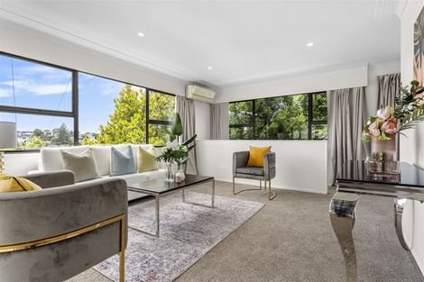 Photo of property in 2/44 Becroft Drive, Forrest Hill, Auckland, 0620