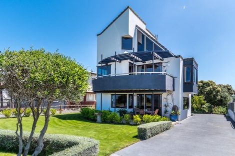 Photo of property in 129 North Shore Road, Eskdale, Napier, 4182