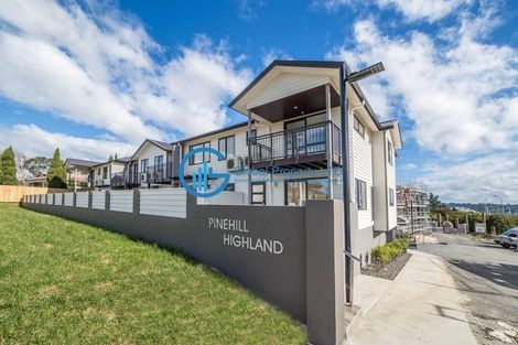 Photo of property in 14 Peony Mews, Oteha, Auckland, 0632