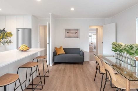 Photo of property in 2/23 Tarnica Road, Northpark, Auckland, 2013
