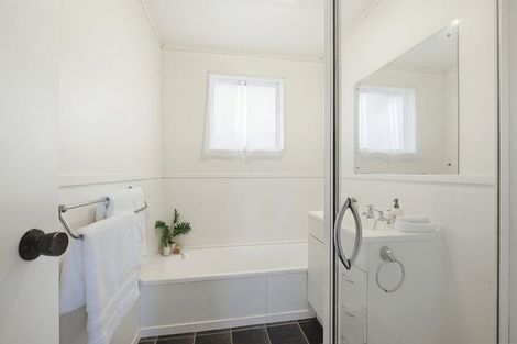 Photo of property in 42a Mahoe Street, Tawa, Wellington, 5028