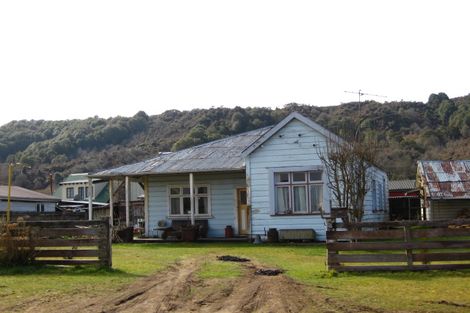 Photo of property in 79- 81 Dick Street, Reefton, 7830