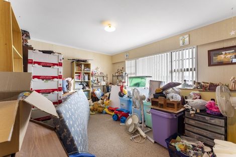 Photo of property in 14 Peter Hall Drive, Kelvin Grove, Palmerston North, 4414
