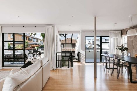 Photo of property in 21a Sunbrae Grove, Mount Maunganui, 3116