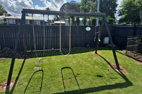 Photo of property in 122 Rowandale Avenue, Manurewa, Auckland, 2102