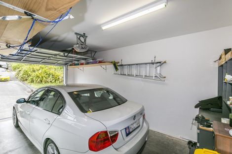 Photo of property in 82 Saddleback Grove, Karori, Wellington, 6012