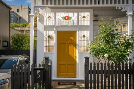 Photo of property in 5 Armour Avenue, Mount Victoria, Wellington, 6011