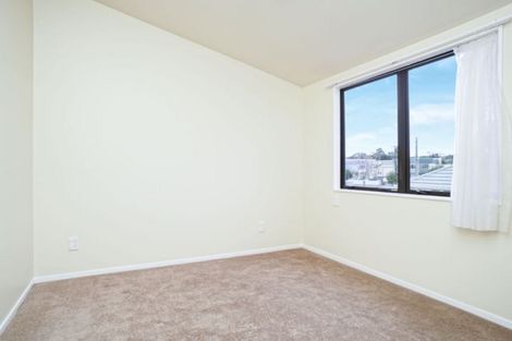 Photo of property in 2/89 Portage Road, New Lynn, Auckland, 0600
