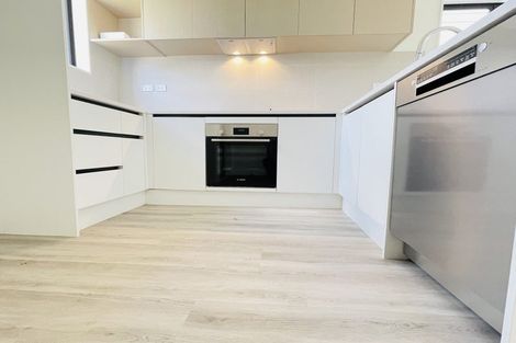 Photo of property in 27 Whiteywood Street, Westgate, Auckland, 0814