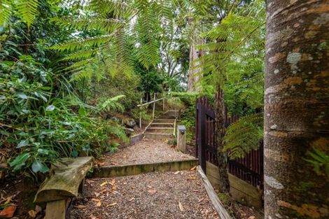 Photo of property in 22 Glade Place, Birkenhead, Auckland, 0626