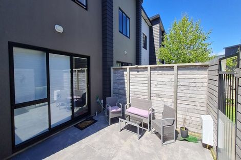 Photo of property in 10/9u Surrey Street, Tawa, Wellington, 5028