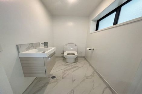 Photo of property in 4/61 Matipo Road, Te Atatu Peninsula, Auckland, 0610