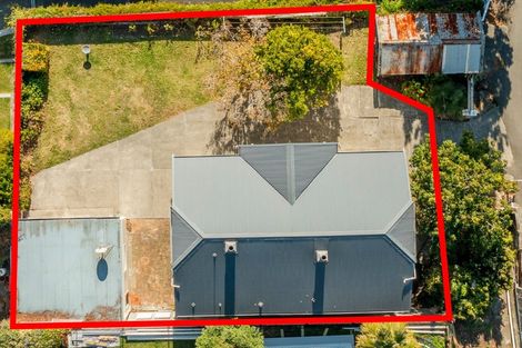 Photo of property in 33 Seapoint Road, Bluff Hill, Napier, 4110