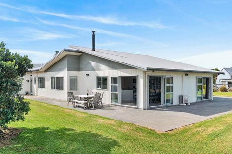 Photo of property in 2008d Cove Road, Mangawhai, 0573
