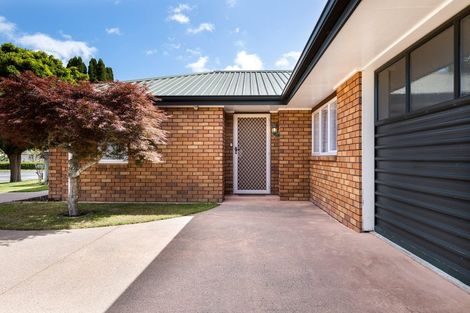 Photo of property in 98 Shakespeare Street, Leamington, Cambridge, 3432