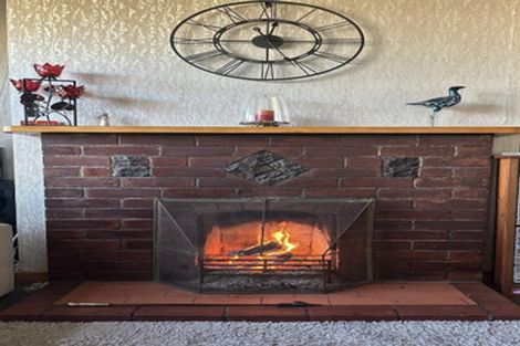 Photo of property in 2 Weraroa Road, Levin, 5510