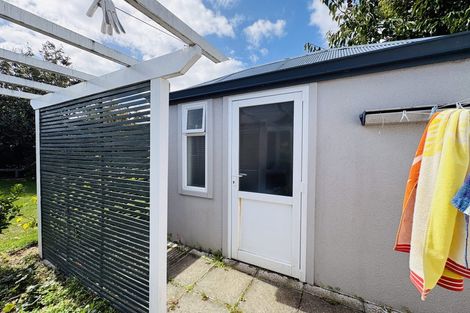 Photo of property in 6 Holly Court, Palmerston North, 4410
