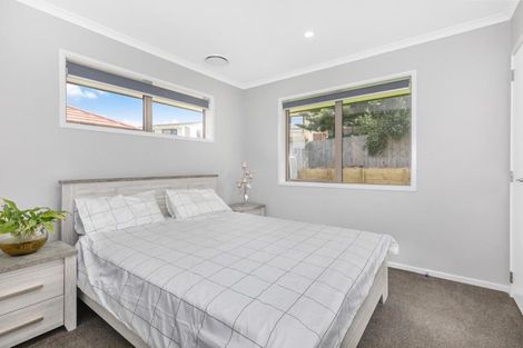 Photo of property in 2 Shearwater Lane, Whitby, Porirua, 5024