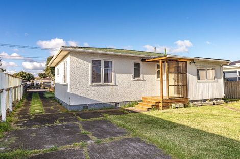 Photo of property in 67 Thatcher Street, Castlecliff, Whanganui, 4501