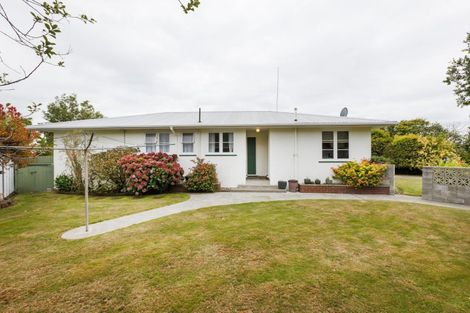 Photo of property in 4 Duna Place, Takaro, Palmerston North, 4412