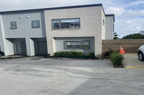 Photo of property in 17/22 James Laurie Street, Henderson, Auckland, 0612
