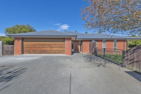 Photo of property in 4 Perrin Place, Darfield, 7510