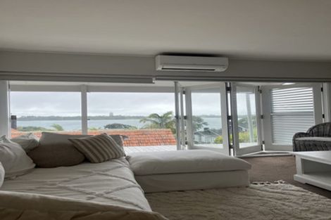 Photo of property in 1/29 Pupuke Road, Takapuna, Auckland, 0622