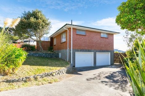 Photo of property in 4 Randolph Road, Crofton Downs, Wellington, 6035