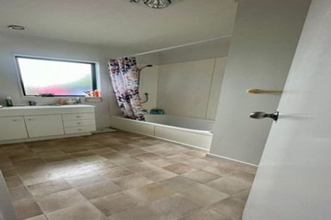 Photo of property in 1/14 Knott Road, Stanmore Bay, Whangaparaoa, 0932
