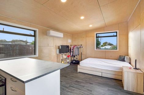 Photo of property in 19 Tongariro Street, Castlecliff, Whanganui, 4501