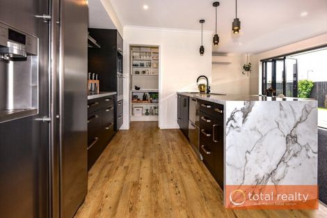 Photo of property in 11 Flagstaff Place, Halswell, Christchurch, 8025