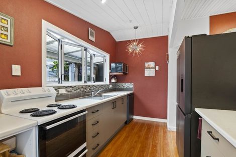 Photo of property in 59 Patu-kukupa Street, Manaia, 4612