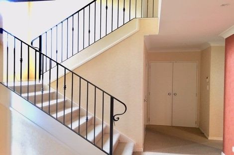 Photo of property in 7 Brooke Ridge Rise, East Tamaki Heights, Auckland, 2016