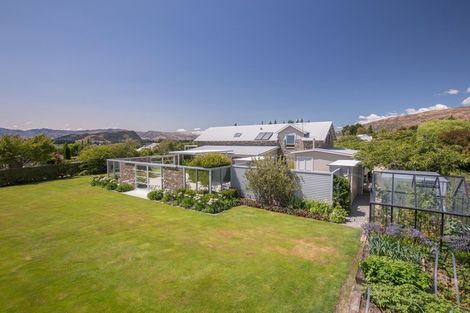 Photo of property in 2 Elderberry Crescent, Wanaka, 9305