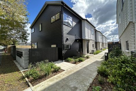 Photo of property in 11 Whati Lane, Henderson, Auckland, 0612