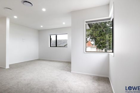 Photo of property in 33 Clendon Avenue, Papatoetoe, Auckland, 2025