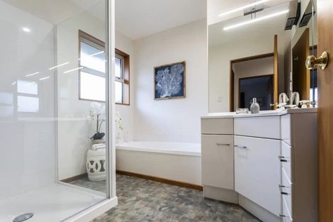 Photo of property in 3/61 Waimairi Road, Upper Riccarton, Christchurch, 8041