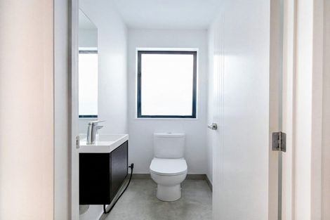 Photo of property in 2/21 Podgora Avenue, Kumeu, 0810