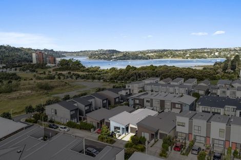 Photo of property in 17 Chaffinch Road, Hobsonville, Auckland, 0616