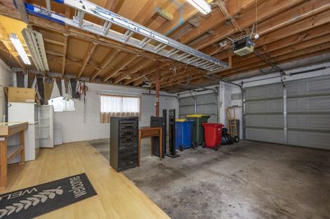 Photo of property in 174 Royal Road, Massey, Auckland, 0614