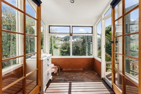 Photo of property in 5 Douro Avenue, Newtown, Wellington, 6021