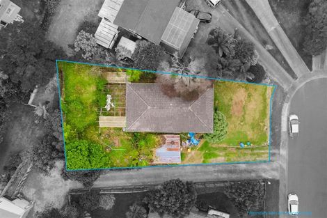 Photo of property in 24 Zingaro Place, Massey, Auckland, 0614